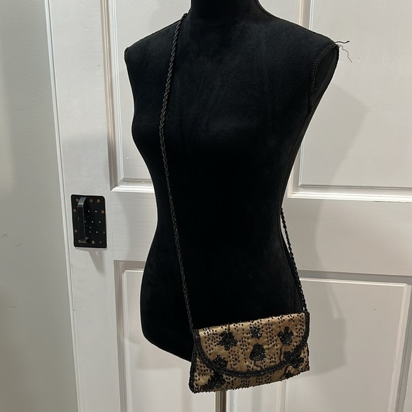 Vintage fully beaded La Regale Crossbody excellent condition - Picture 5 of 8
